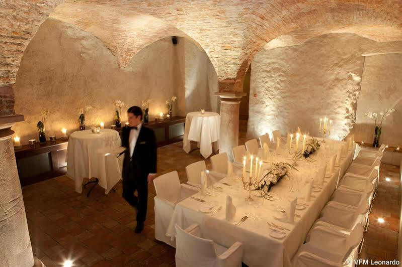 Hotel Grand Les Trois Rois 5*